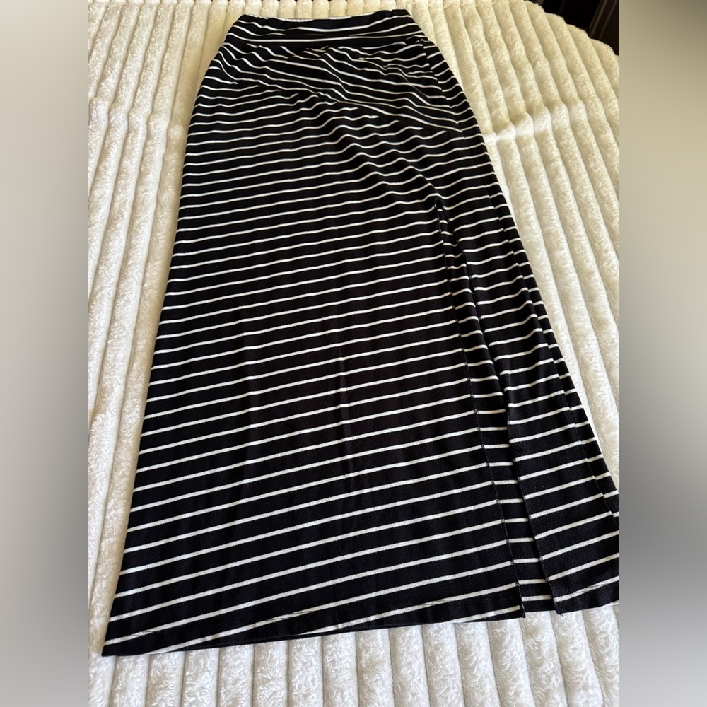 Mossimo Supply Co. Black and White Striped Maxi Skirt